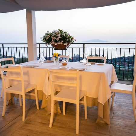 Terrazza Iride Hotell Massa Lubrense Exteriör bild