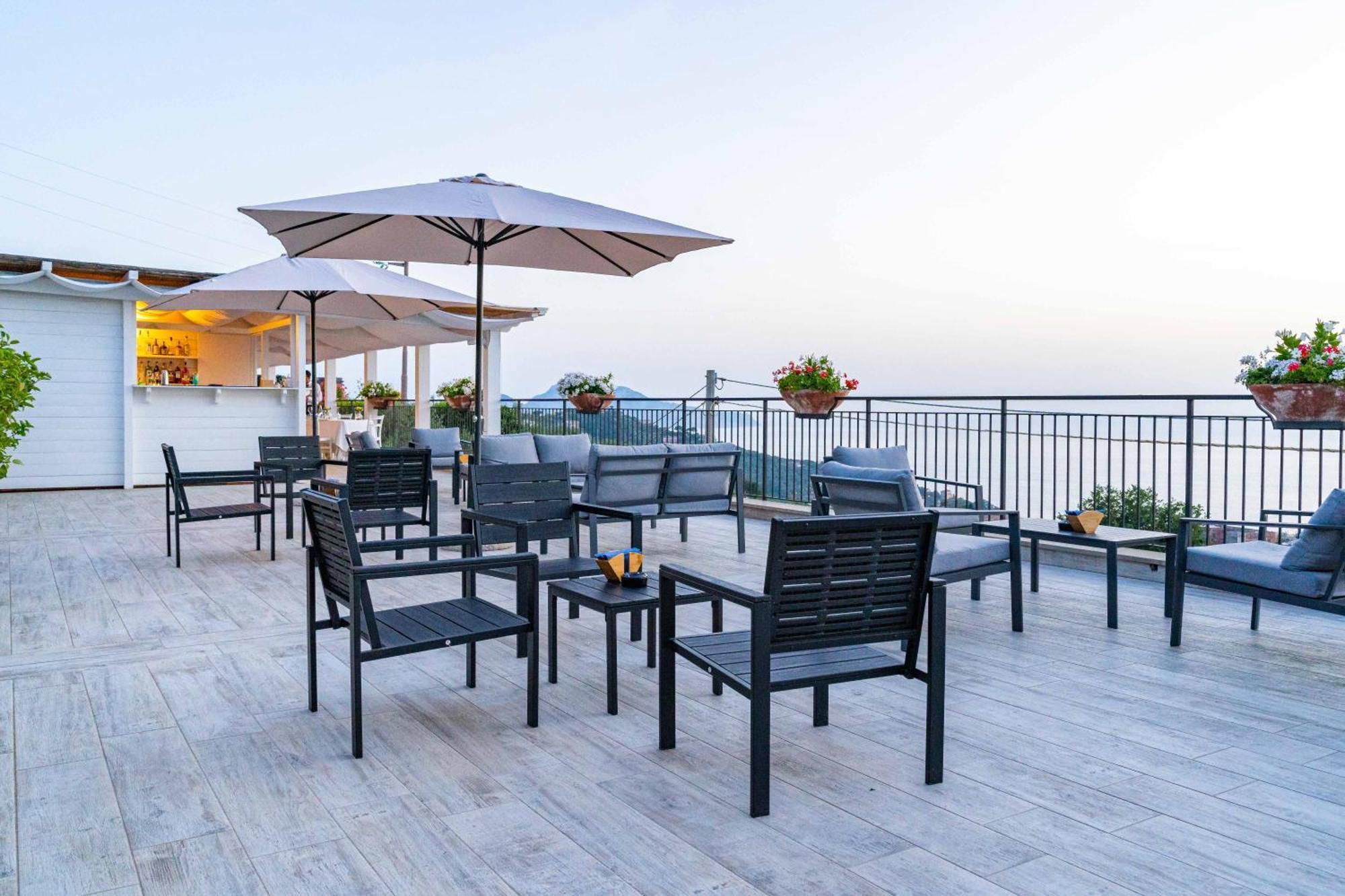 Terrazza Iride Hotell Massa Lubrense Exteriör bild