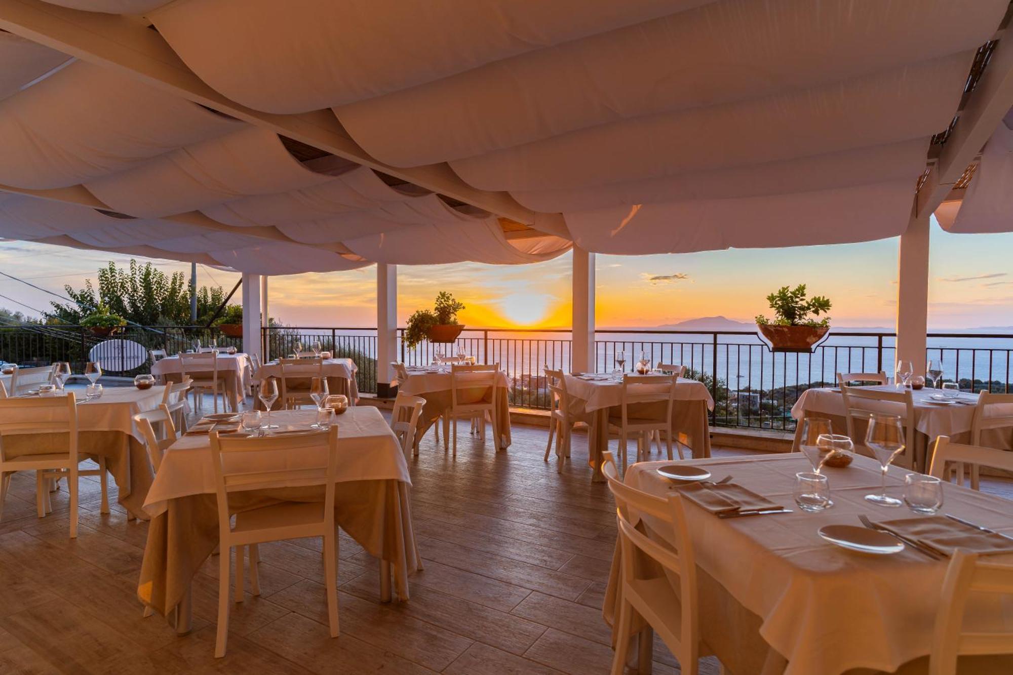 Terrazza Iride Hotell Massa Lubrense Exteriör bild