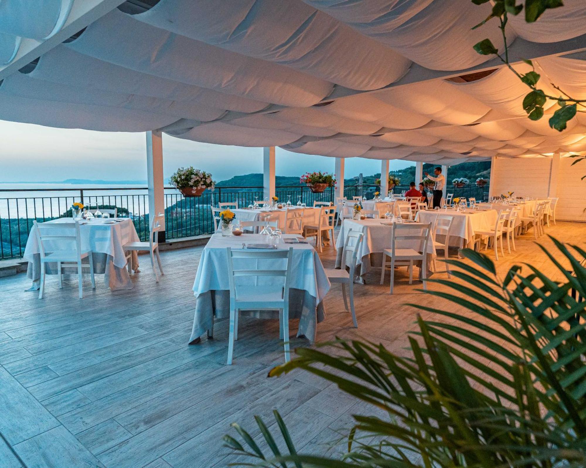 Terrazza Iride Hotell Massa Lubrense Exteriör bild